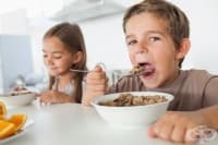 Кое е допустимото количество захар, което може да бъде консумирано от децата?