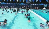 Хлорираната вода в басейна може да превърне слънцезащитния в канцерогенен химикал