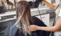 Химикалите в боите за коса увеличават риска от спонтанен аборт и мъртво раждане
