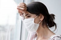 Мозъчната мъгла при пациенти с COVID-19 може да продължи с месеци