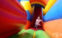 Покритите надуваеми атракциони могат да причинят топлинен удар на децата