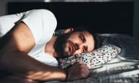 Високите нива на тестостерон са свързани с тежки симптоми на депресия