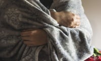 Да прегърнеш децата си на Коледа след 3 месеца борба с COVID-19