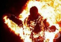 X76 Умишлено самонараняване от дим, огън и пламък