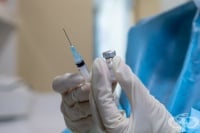 Доц. Ангел Кунчев се обяви в подкрепа на задължителната ваксинация на здравните работници