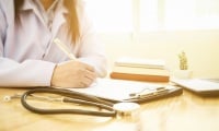 Хоспитализациите поради дефицит на витамини в Англия нарастват рязко
