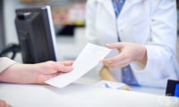 Тревожна тенденция в САЩ: Плащат ли фармацевтичните компании на лекари, за да предписват лекарствата им
