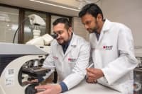 Учени от RMIT разработиха иновативно устройство, изчисляващо риска от сърдечни проблеми