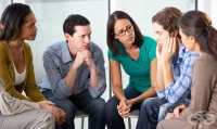 Какво представлява груповата терапия и в кои случаи тя е по-полезна от индивидуалната – част 1