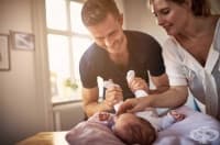 Раждането на дете може да повиши рисковете за психичното здраве на татковците