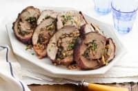 Руло от агнешко с кедрови ядки и спанак