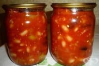 Бобена консерва с домати и червени чушки