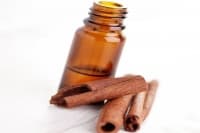 Домашен канелен екстракт