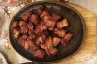 Хапки от свинско месо (Чичарон)