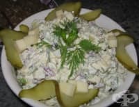 Картофена салата с кисели краставички и сметанов сос