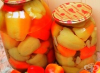 Цели мариновани чушки с чесън