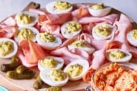 Пикантни пълнени яйца