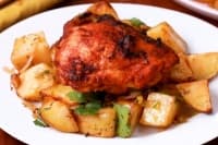 Пилешко с хариса, картофи и праз