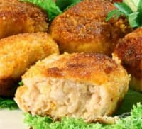 Пилешки кюфтета с кашкавал и чесън