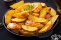 Рецепти за картофи на фурна с розмарин и чесън