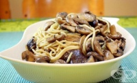 Спагети с гъби, чесън и лук