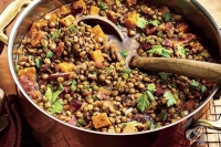 Супа от леща с бекон и сладки картофи