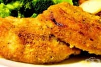 Печени свински котлети с масло, мляко и галета