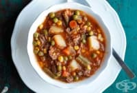 Телешко с картофи, грах и зелен боб