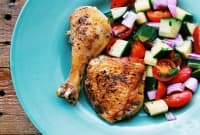 Задушени бутчета на тиган с ароматни подправки