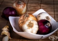 Срещу грип и ангина правете инхалации само с чесън и лук