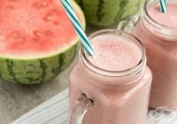 Насърчете имунитета с напитка от диня, пъпеш, ягоди и банан