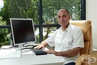 Д-р Николай Кезапчиев