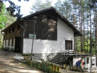 Хижа "Старопланинец"
