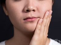 Болка в областта на челюстта