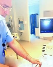 За пръв път в болница ВИТА д-р Георги Симеонов извърши плексусна катетърна блокада