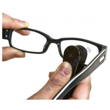 КЛЮЧОДЪРЖАТЕЛ ЗА ПОЧИСТВАНЕ НА ОЧИЛА