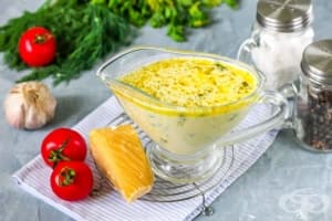 Сос от 4 сирена с масло, зелен лук и чесън