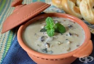 Домашен сос от гъби с прясно мляко и масло