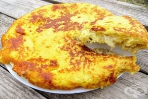 Картофена баница на тиган с плънка от пилешко и кашкавал