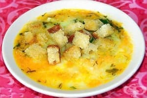 Картофена крем супа с гъби, моркови и лук