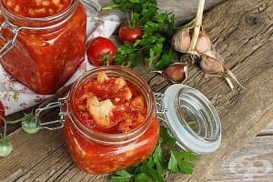 Консервиран карфиол с домати и чесън