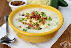 Бяла супа с карфиол, царевица, сирене и бекон