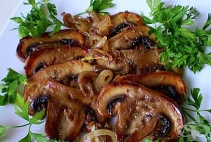 Пържени гъби с лук