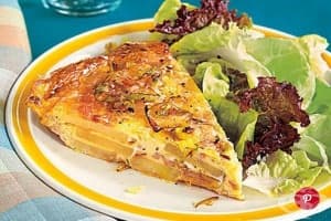Редена запеканка с картофи, праз и месо