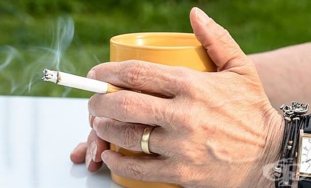 Алкохолът и цигарите повишават риска от остеопороза - изображение