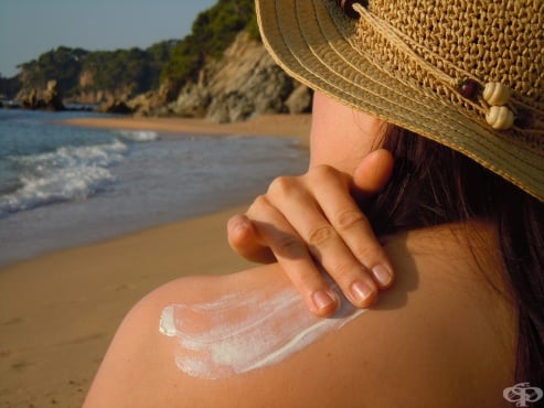Проучване на FDA потвърждава, че слънцезащитните химикали се абсорбират от кожата, достигайки до кръвта - изображение