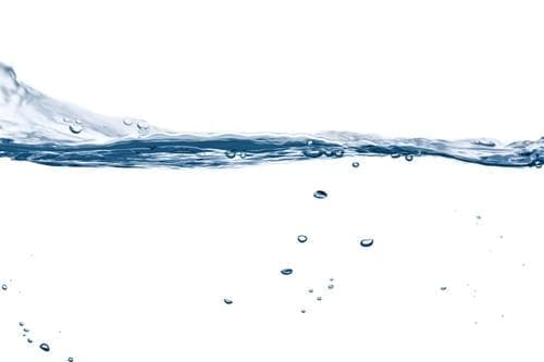 Защо водата е жизнено важна и какво се случва, когато лишаваме организма си от вода - изображение