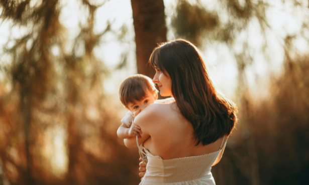 Под натиска на обществото: Майки посягат към опасни за бебето лекарства за отслабване - изображение