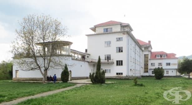 Доброволци ремонтираха Детската специализирана белодробна болница „Царица Йоана“ в Трявна - изображение