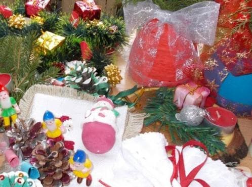 В Стара Загора има коледен базар със сувенири, изработени от деца с увреждания - изображение